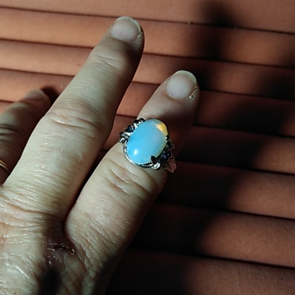 Ring - Picture 4 of 4